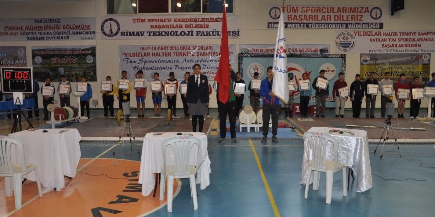 Diyarbakır Halay ekibi Türkiye birincisi oldu