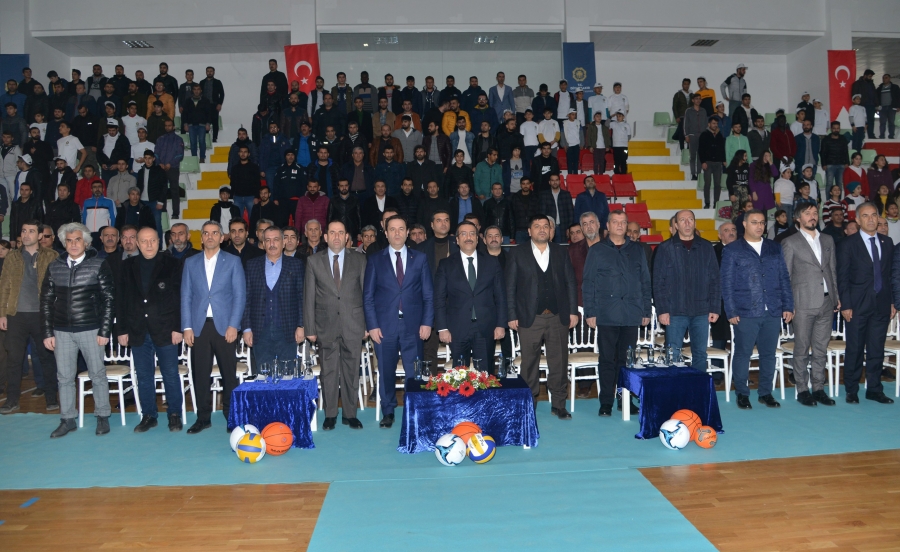 Amatör Spor Kulüplerine spor malzemesi desteği