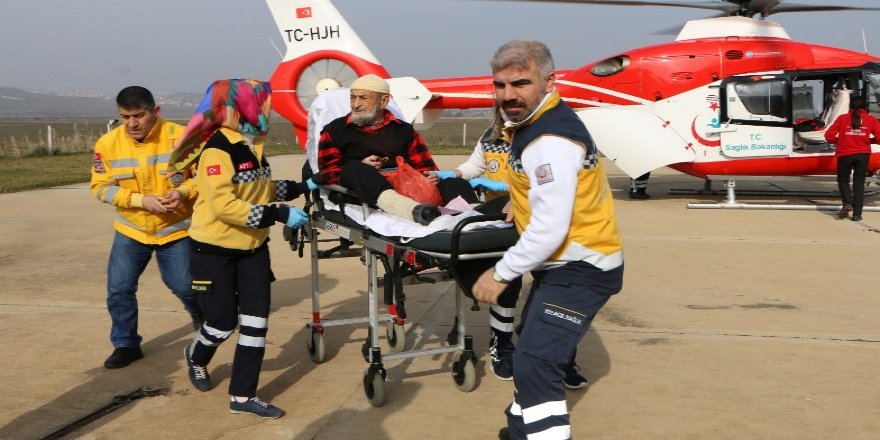 Ambulans helikopter 85 yaşındaki hasta için havalandı