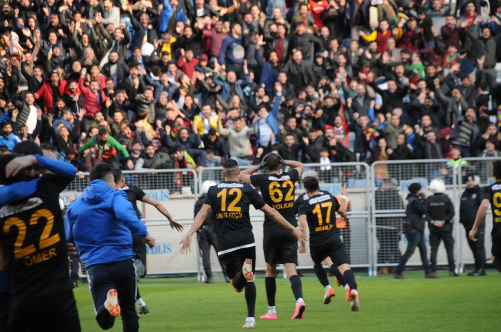 VİDEO- Amedspor taraftarları için ayrılan biletler tükendi