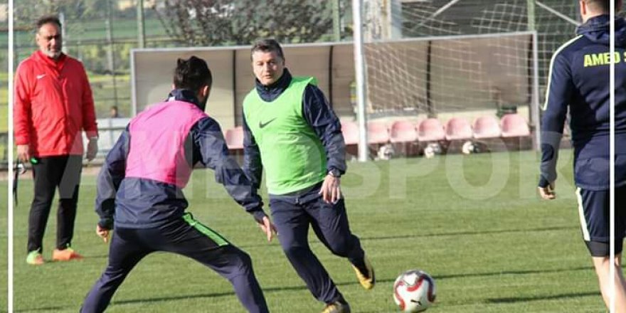 Mehmet Hoca futbolculuğa özendi