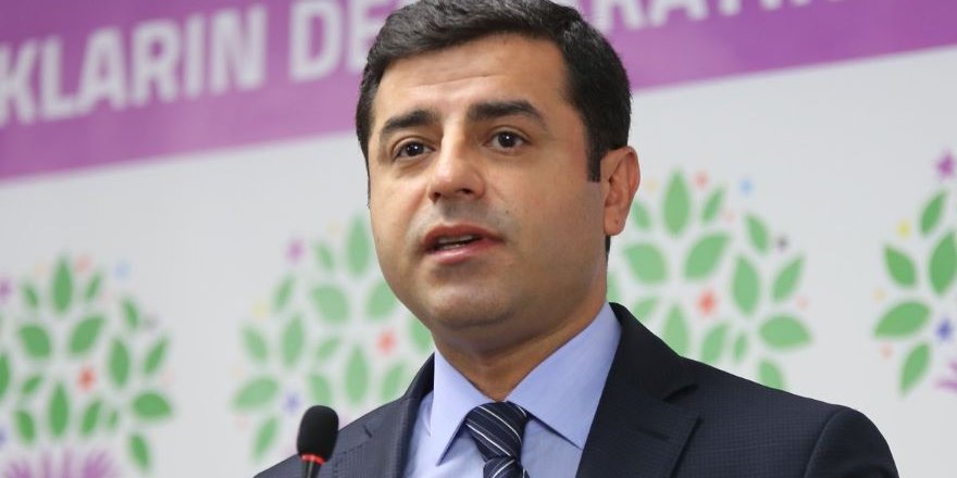 Demirtaş: Erdoğan, küçük düşürücü bir yenilgiye uğradı