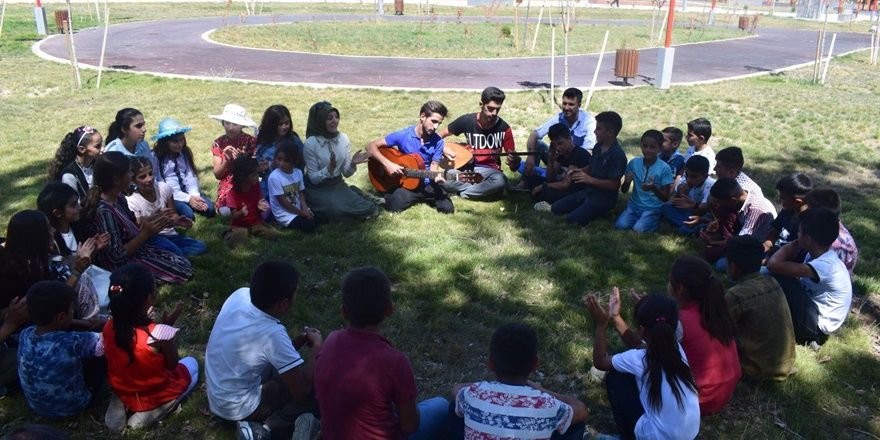 Gürpınar’da çocuk şenliği