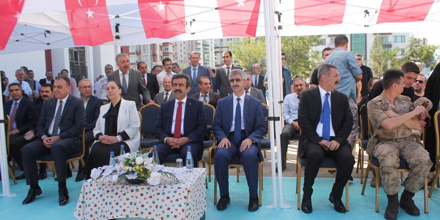 Diyarbakır'da 506 bin öğrenci ders başı yaptı