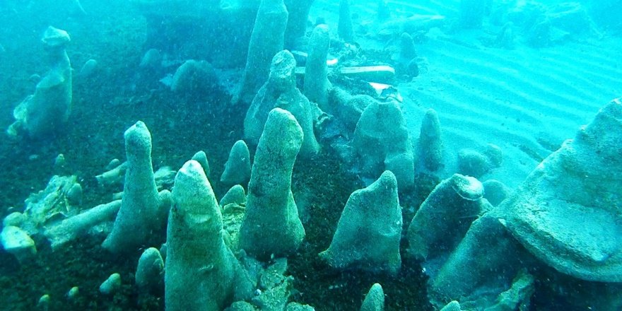 Van Gölü’nün Erciş sahillerinde su altı mikrobiyalitlere rastlandı