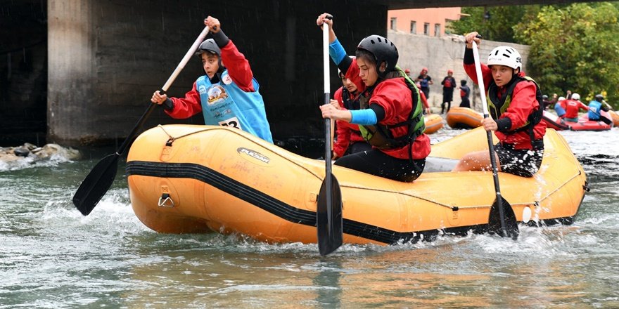 Van’da Türkiye Rafting Şampiyonası