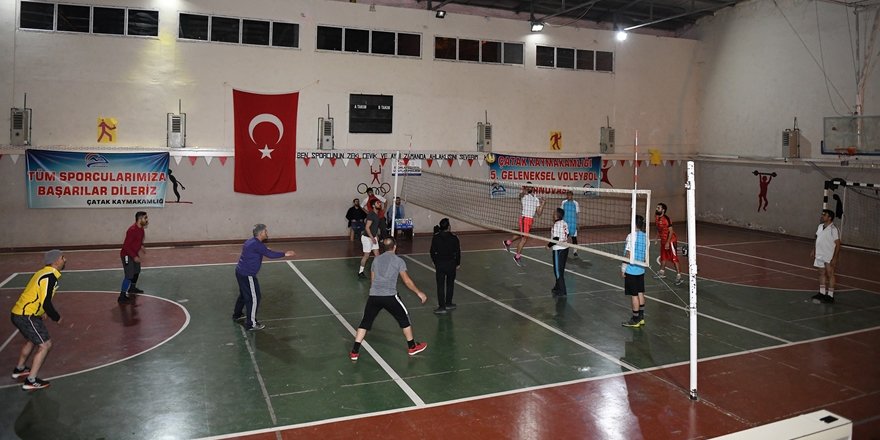 Van Çatak’ta 5. geleneksel voleybol turnuvası