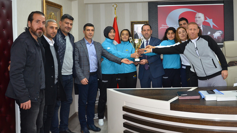 Öğretmenler Ayspor’un ‘sultanlarından’ Demir’e ziyaret