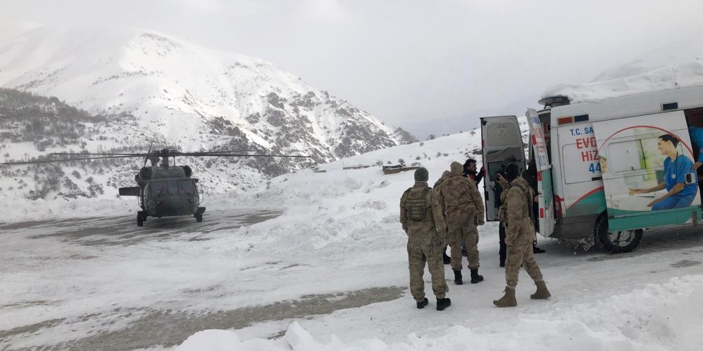 Kurtarma ekibi çığ bölgesine ulaşamadı