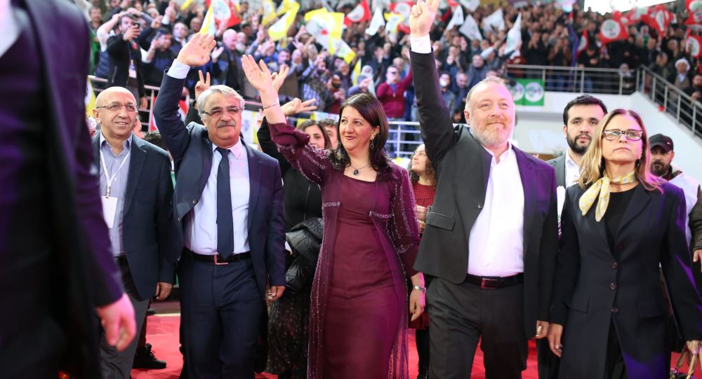 Pervin Buldan ile Mithat Sancar, HDP’nin eş başkanları seçildi