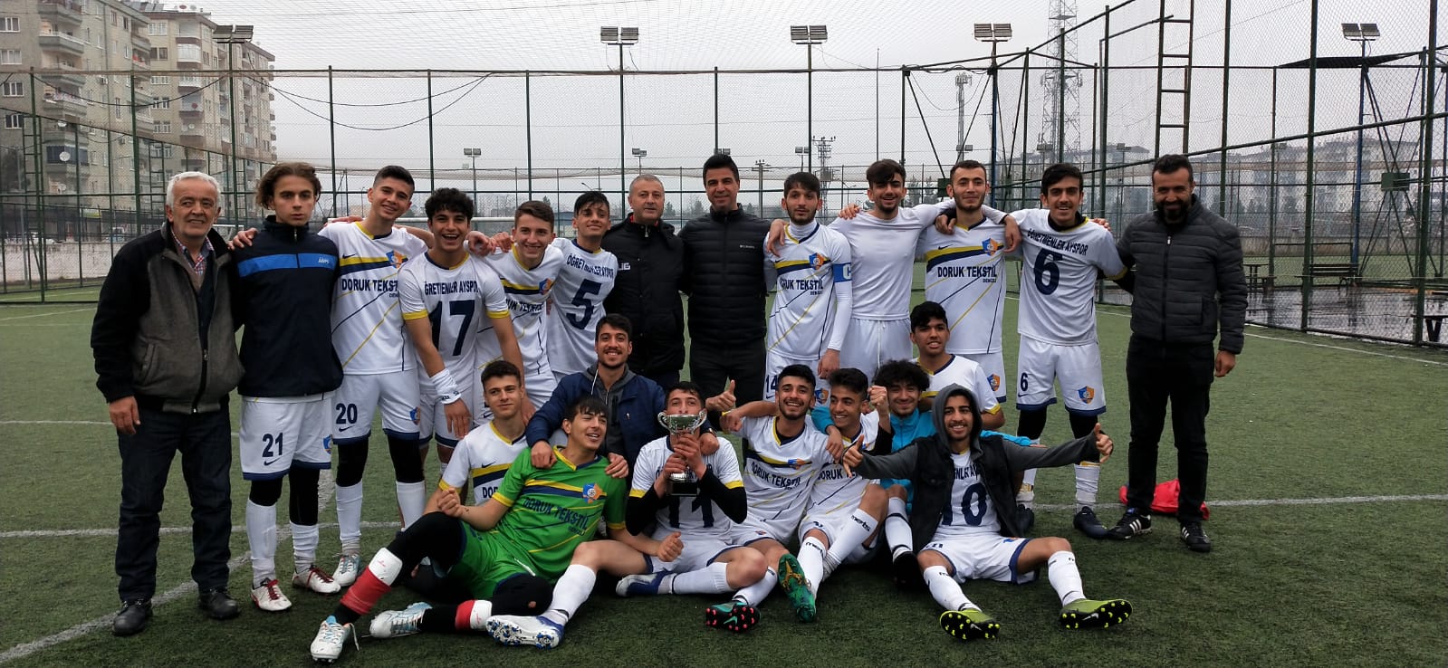 U19’da şampiyon Öğretmenler Ayspor oldu