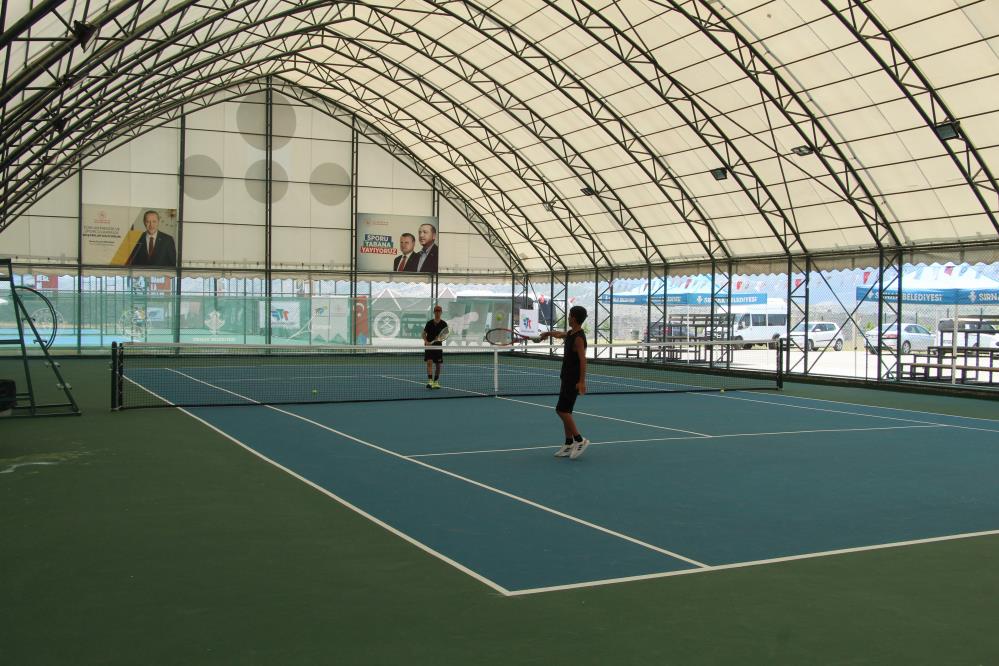 cudi-dagi-manzarali-tenis-turnuvasi3.jpg