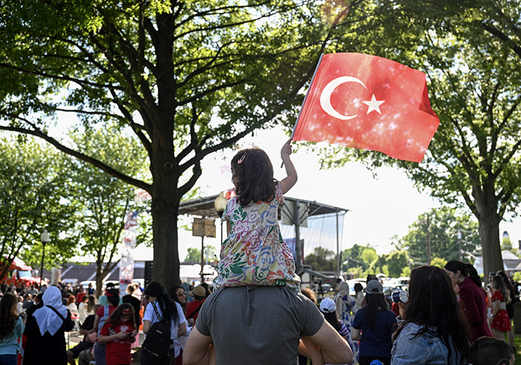 abdnin-new-jersey-eyaletinde-turk-gunu-festivali-yapildi-2.jpg