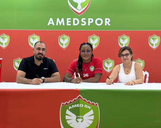 amedspor-kadin-futbol-takimi-3.jpg