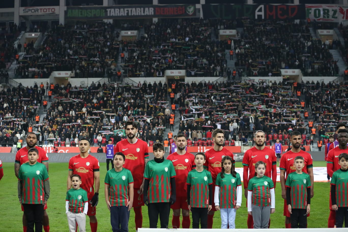 amedspor-iki-macta-iki-teknik-adam-degistitrdi-1.jpg