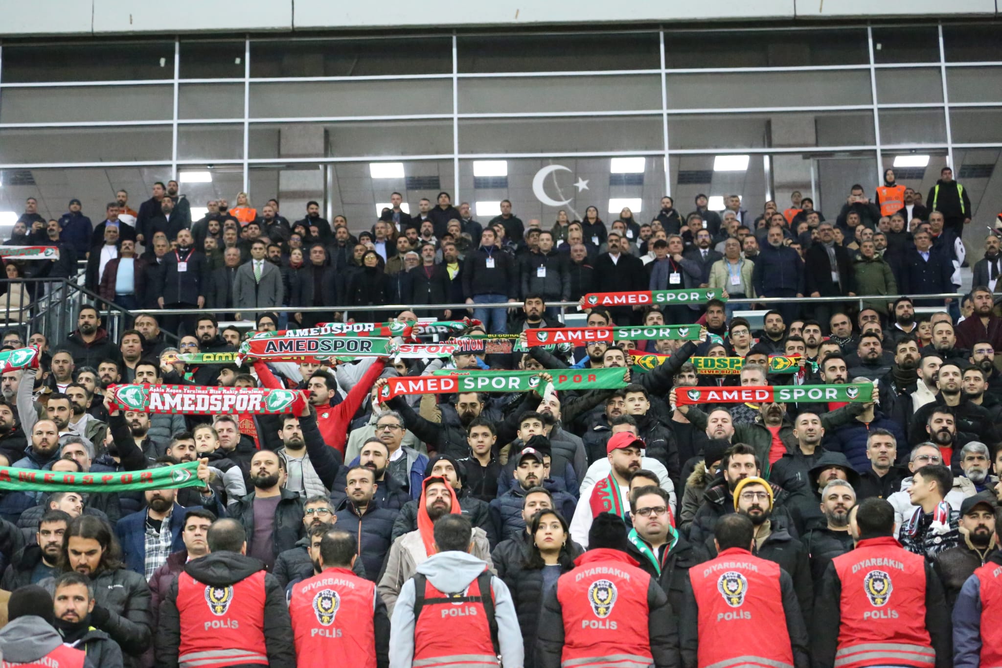 amedspor-taraftar-destegi-2.jpeg