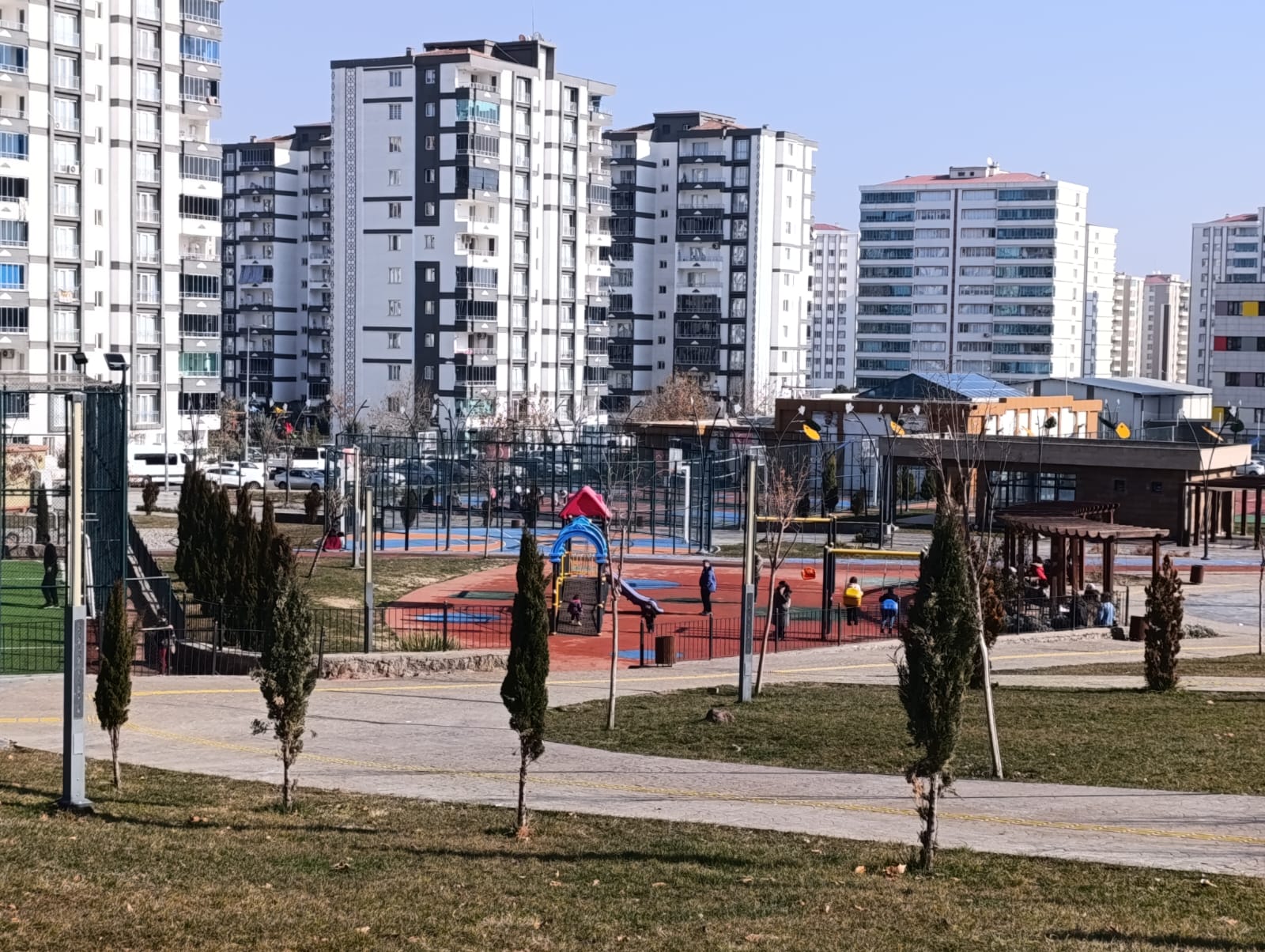 diyarbakir-da-isimsiz-park-tartismasi-4.jpeg