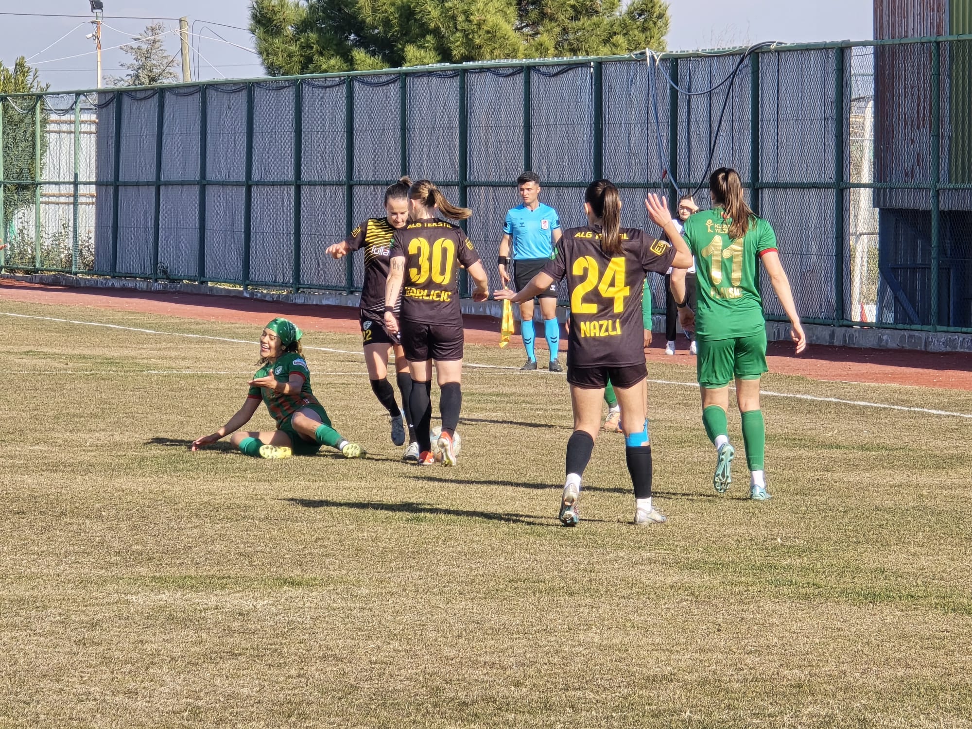 amedspor-kadin-takimi-5.jpeg