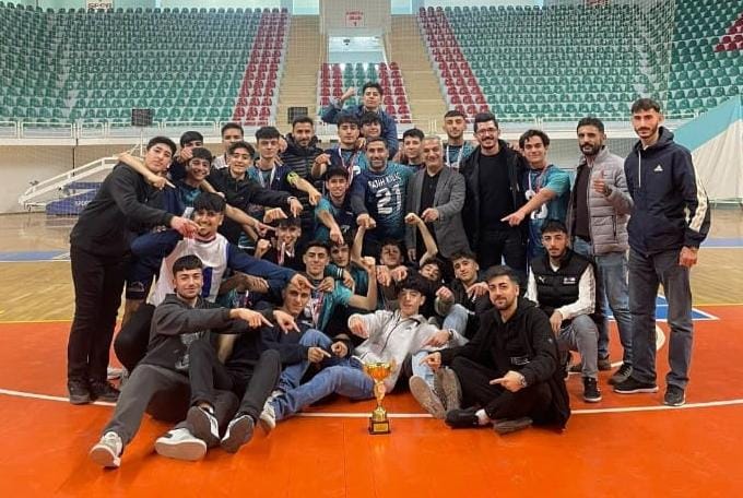 diyarbakir-baglar-anadolu-lisesi-futsalda-turkiye-finallerinde-1.jpg