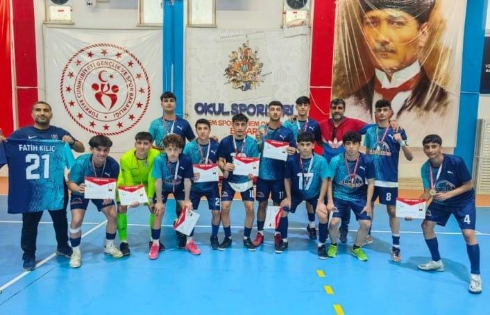 diyarbakir-baglar-anadolu-lisesi-futsalda-turkiye-finallerinde-2.jpg