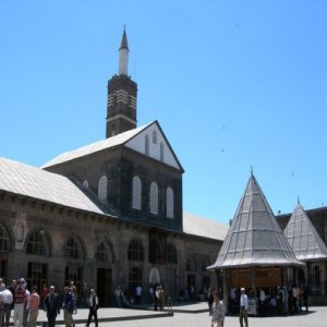 ulu-cami-001.jpg